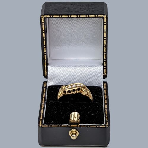 fig 3. ANTIQUE 18ct GOLD DIAMOND RING Five Stone Scroll Ring Hallmarked Birmingham 1911