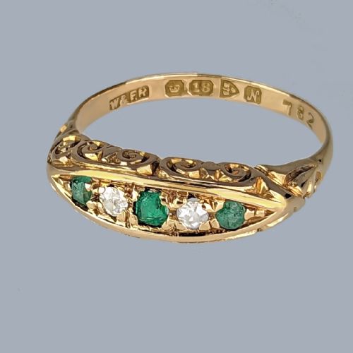 ANTIQUE EMERALD AND DIAMOND RING 18CT GOLD FIVE STONE RING HALLMARKED CHESTER 1913 - ADDITIONAL PHOTO 2