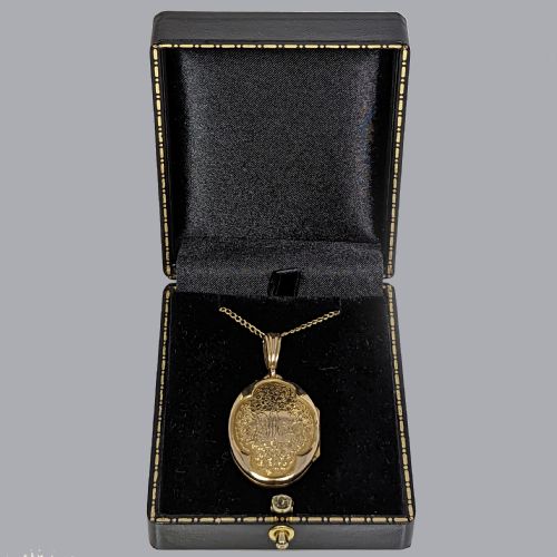 ANTIQUE PHOTO LOCKET 9CT GOLD 1916 FLORAL ENGRAVED VINTAGE LOCKET AND 18 CHAIN - ADDITIONAL PHOTO 6