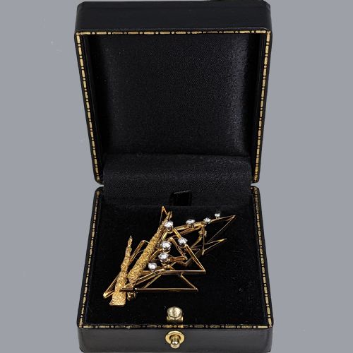 TONY CAVELTI DIAMOND BROOCH 18CT GOLD MODERNIST 1960S BROOCH 26 X 126 12 GRAMS - ADDITIONAL PHOTO 5