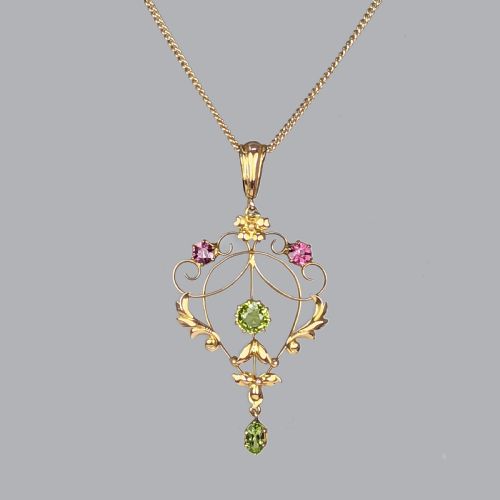 edwardian peridot and garnet pendant with chain vintage 9ct gold antique pendant - CATEGORY: ANTIQUE JEWELLERY - DATED EDWARDIAN