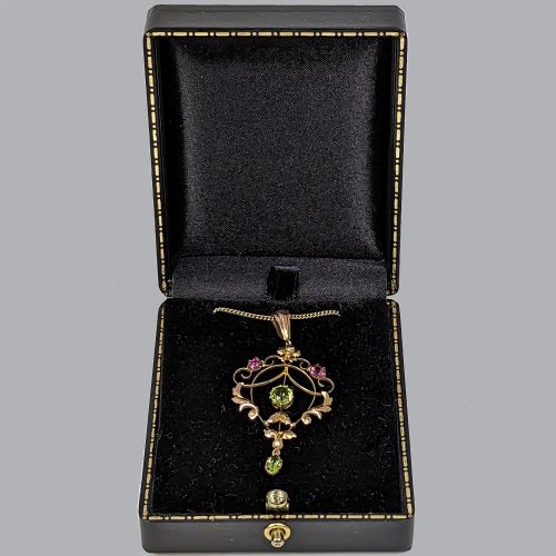 EDWARDIAN PERIDOT AND GARNET PENDANT WITH CHAIN VINTAGE 9CT GOLD ANTIQUE PENDANT - ADDITIONAL PHOTO 7