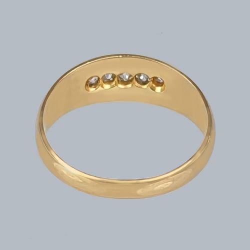 VICTORIAN DIAMOND RING 18CT GOLD FIVE STONE DIAMOND ANTIQUE RING BIRMINGHAM 1894 - ADDITIONAL PHOTO 4