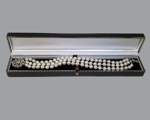 VINTAGE PEARL BRACELET 9CT GOLD DIAMOND CLUSTER CLASP 1960S TRIPLE PEARL STRAND LONDON 1966 - ADDITIONAL PHOTO 4