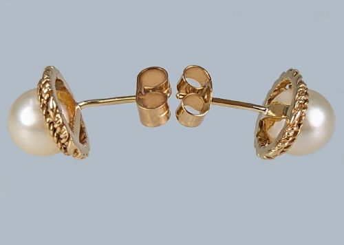 VINTAGE STUD PEARL EARRINGS 9CT GOLD 1960S PEARL WITH DOUBLE ROPE SURROUND 1CM WIDE - ADDITIONAL PHOTO 2