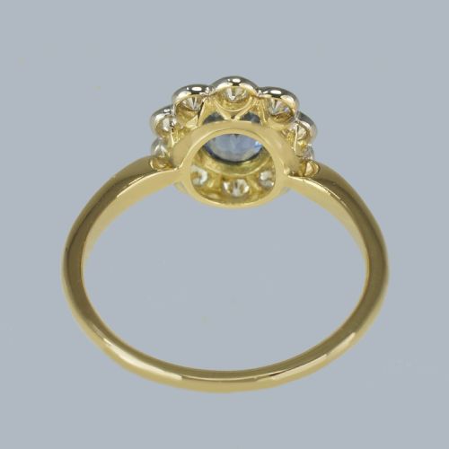 SAPPHIRE AND DIAMOND CLUSTER RING VINTAGE 18CT GOLD 1960S VICTORIAN STYLE RING - ADDITIONAL PHOTO 23