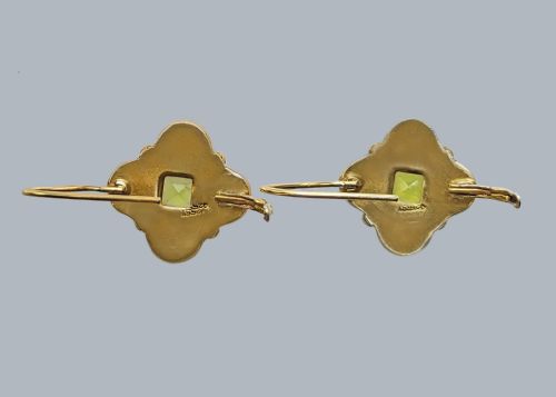 ANTIQUE PERIDOT AND PEARL EARRINGS 15CT GOLD VICTORIAN SHEPHERDS HOOK EARRINGS - ADDITIONAL PHOTO 3
