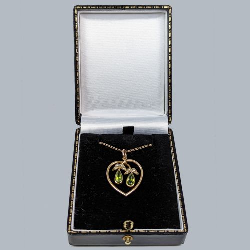 ART NOUVEAU PENDANT PERIDOT AND PEARL 9CT GOLD FLORAL ANTIQUE EDWARDIAN PENDANT - ADDITIONAL PHOTO 12