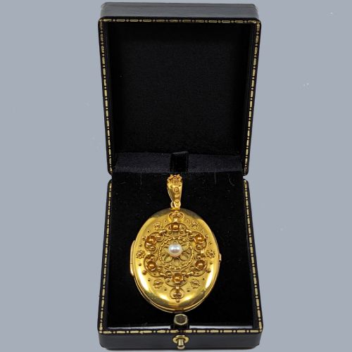 VICTORIAN PEARL PHOTO LOCKET 18CT GOLD WIREWORK HINGED ANTIQUE LOCKET PENDANT - ADDITIONAL PHOTO 5