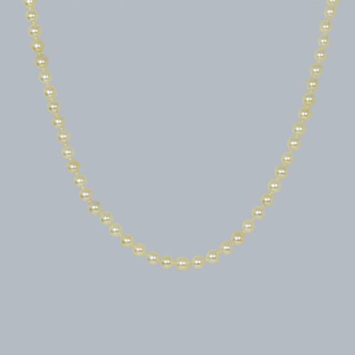 VINTAGE PEARL NECKLACE DIMOND PLATINUM CLASP 1950S SINGLE STRAND ANTIQUE PEARLS - ADDITIONAL PHOTO 1