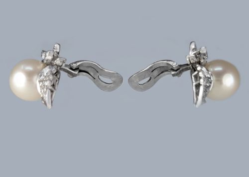 VINTAGE DIAMOND AND PEARL EARRINGS 1950S 14CT WHITE GOLD FLORAL DIAMOND EARRINGS - ADDITIONAL PHOTO 5