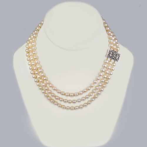 vintage pearl necklace with rose cut diamond clasp triple strand 1950s necklace - CATEGORY: ANTIQUE JEWELLERY - DATED 1950