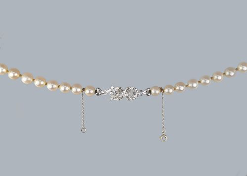 VINTAGE SINGLE PEARL NECKLACE 18CT WHITE GOLD DIAMOND CLASP UNOAERRE ITALY 1960S - ADDITIONAL PHOTO 1