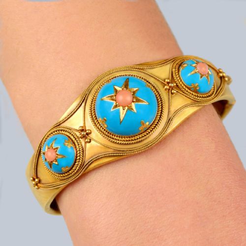 VICTORIAN CORAL AND ENAMEL BANGLE 18CT GOLD ETRUSCAN REVIVAL ANTIQUE BRACELET CIRCA 1870 - ADDITIONAL PHOTO 1