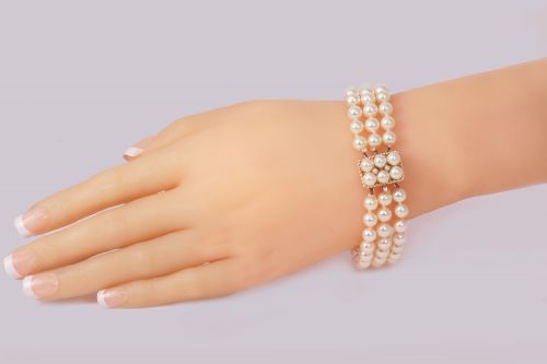 VINTAGE PEARL BRACELET WITH 9CT GOLD CLASP TRIPLE STRAND LONDON HALLMARKED - ADDITIONAL PHOTO 8