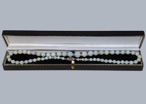 VINTAGE OPAL BEAD AND ROCK CRYSTAL NECKLACE WITH 9CT WHITE GOLD CLASP 192030S - ADDITIONAL PHOTO 4