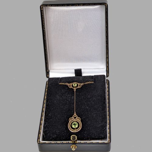 ART NOUVEAU PERIDOT NECKLACE 9CT GOLD ANTIQUE EDWARDIAN DROP PENDANT CIRCA 1905 - ADDITIONAL PHOTO 3