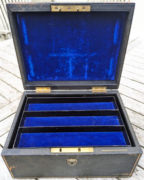 VICTORIAN PARKINS GOTTO JEWELLERY BOX ANTIQUE LEATHER CHEST LONDON CIRCA 1870 - ADDITIONAL PHOTO 3