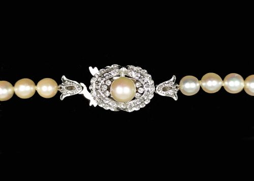 VINTAGE PEARL NECKLACE DIAMOND CLASP WITH GEM REPORT SINGLE STRAND 1950S PEARLS 18CT GOLD CLASP - ADDITIONAL PHOTO 11