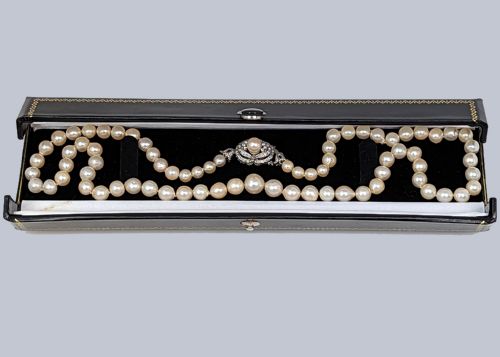 VINTAGE PEARL NECKLACE DIAMOND CLASP WITH GEM REPORT SINGLE STRAND 1950S PEARLS 18CT GOLD CLASP - ADDITIONAL PHOTO 13