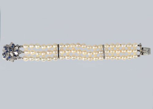VINTAGE PEARL BRACELET SAPPHIRE ABSTRACT CLASP 14CT GOLD 1950S TRIPLE STRAND - ADDITIONAL PHOTO 2