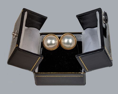 18CT GOLD MABE PEARL 1960S EARRINGS OMEGA BACK STUD VINTAGE PEARL EARRINGS 16MM - ADDITIONAL PHOTO 5