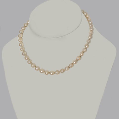 SINGLE STRAND PEARLS 9CT GOLD GARNET CLASP VINTAGE 17 LONG PEARL NECKLACE 1950S - ADDITIONAL PHOTO 5