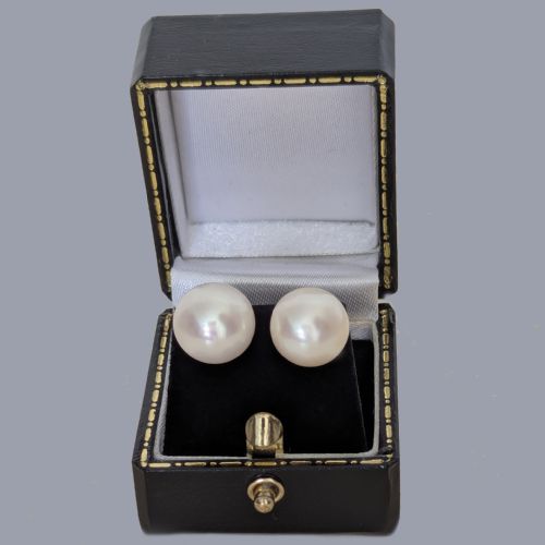 VINTAGE PEARL STUD EARRINGS 11MM BUTTON SHAPED FRESHWATER PEARLS 9CT GOLD POSTS - ADDITIONAL PHOTO 6