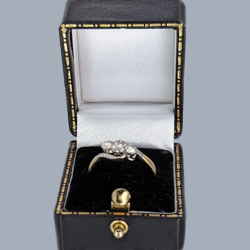 VINTAGE TRILOGY TWIST RING 18CT GOLD PLATINUM ANTIQUE DIAMOND ENGAGEMENT RING - ADDITIONAL PHOTO 5