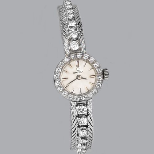OMEGA DIAMOND WATCH 18CT GOLD VINTAGE 1960S MANUAL WIND LADIES BRACELET WATCH - ADDITIONAL PHOTO 3