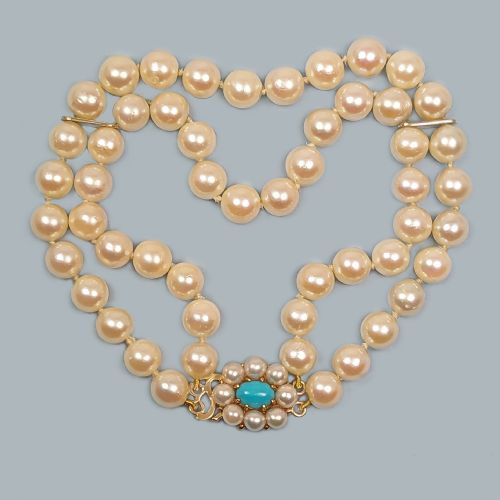 VINTAGE 1960S DOUBLE STRAND PEARL BRACELET WITH 9CT GOLD TURQUOISE CLUSTER CLASP - ADDITIONAL PHOTO 1