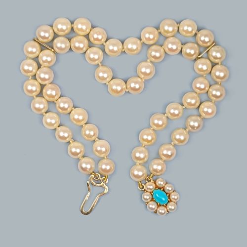 VINTAGE 1960S DOUBLE STRAND PEARL BRACELET WITH 9CT GOLD TURQUOISE CLUSTER CLASP - ADDITIONAL PHOTO 4