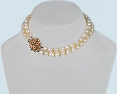 VINTAGE TWOSTRAND PEARL NECKLACE WITH 9CT GOLD GARNET AND PEARL CLASP 1960S PEARLS - ADDITIONAL PHOTO 6