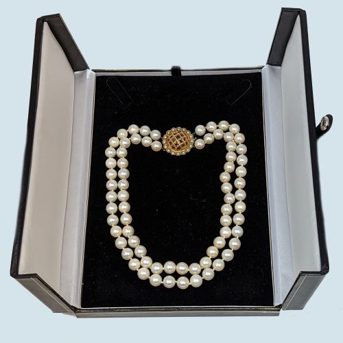 VINTAGE TWOSTRAND PEARL NECKLACE WITH 9CT GOLD GARNET AND PEARL CLASP 1960S PEARLS - ADDITIONAL PHOTO 8