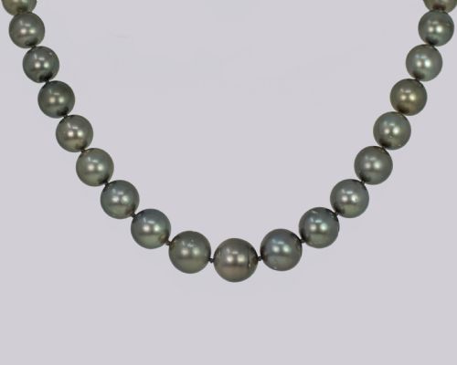 STRIKING TAHITIAN BLACK PEARL NECKLACE LARGE CULTURED SALTWATER PEARLS WITH ANCHORCERT REPORTAN ELEGANT STRAND OF NATURAL COLOUR PEARLS WITH 18CT WHITE GOLD CLASP - ADDITIONAL PHOTO 4