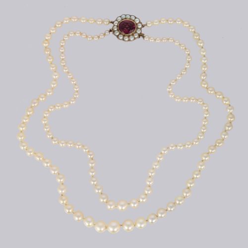 VINTAGE PEARL NECKLACE DOUBLE OR SINGLE STRAND WITH 9CT GOLD FLORAL GARNET CLASP CIRCA 1960S - ADDITIONAL PHOTO 11