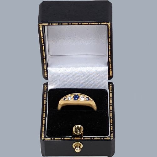 ANTIQUE SAPPHIRE AND DIAMOND FIVESTONE RING 18CT GOLD HALLMARKED CHESTER 1914 - ADDITIONAL PHOTO 3