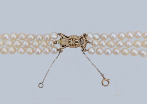 1920S TRIPLE STRAND PEARL NECKLACE CULTURED SALTWATER PEARLS WITH NATURAL PEARL DIAMOND 18CT GOLD CLASP CERTIFIED - ADDITIONAL PHOTO 7