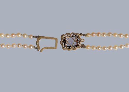 VINTAGE 1960S DOUBLE STRAND PEARL NECKLACE WITH 9CT GOLD AMETHYST CLASP - ADDITIONAL PHOTO 3