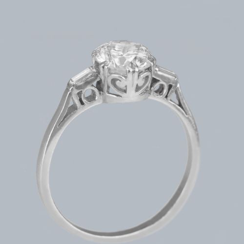 ART DECO PLATINUM SOLITAIRE ENGAGEMENT RING SET WITH A 144CT BRILLIANT CUT DIAMOND AND GEM LAB CERTIFICATE CIRCA 1920 - ADDITIONAL PHOTO 3