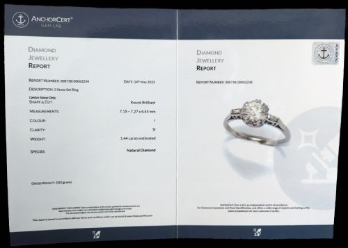 ART DECO PLATINUM SOLITAIRE ENGAGEMENT RING SET WITH A 144CT BRILLIANT CUT DIAMOND AND GEM LAB CERTIFICATE CIRCA 1920 - ADDITIONAL PHOTO 5