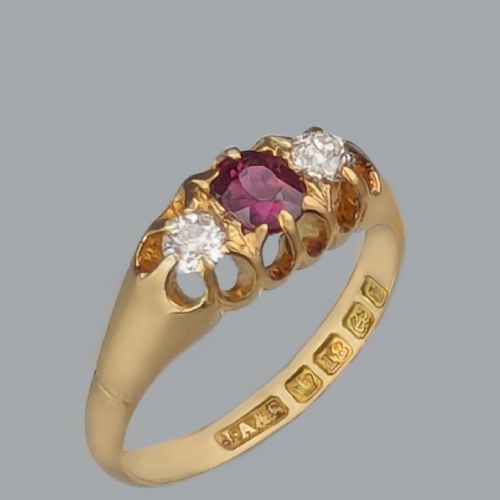 ANTIQUE EDWARDIAN RUBY DIAMOND TRILOGY RING 18CT GOLD BIRMINGHAM 1901 THREE STONE - ADDITIONAL PHOTO 4
