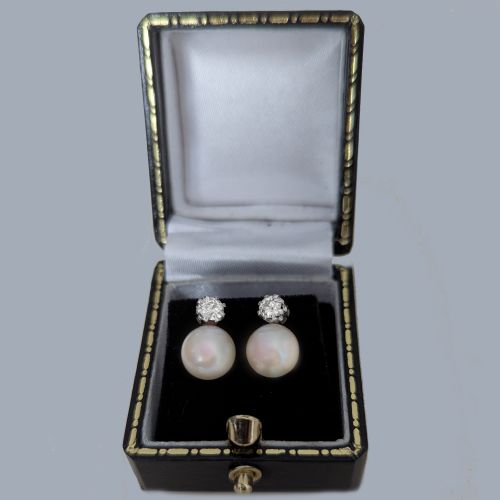 VINTAGE 1960S 9CT GOLD DIAMOND AND PEARL DROP EARRINGS DANGLE POST EARRINGS - ADDITIONAL PHOTO 4
