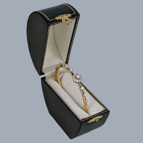 ANTIQUE EDWARDIAN DIAMOND AND PEARL BANGLE IN 18CT GOLD PLATINUM CIRCA 1910 - ADDITIONAL PHOTO 4