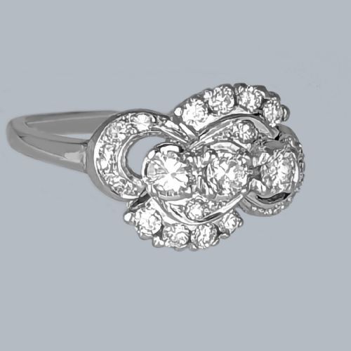 1930S DIAMOND CLUSTER RING 18CT WHITE GOLD TRILOGY ANTIQUE ENGAGEMENT RING - ADDITIONAL PHOTO 2