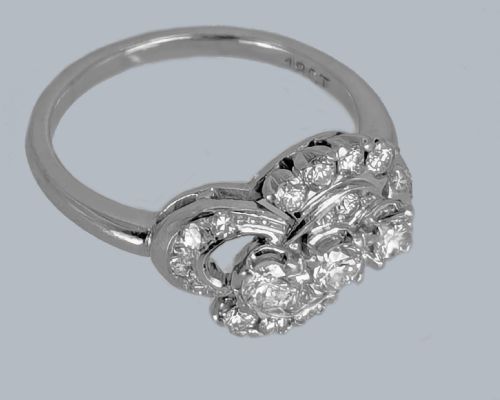 1930S DIAMOND CLUSTER RING 18CT WHITE GOLD TRILOGY ANTIQUE ENGAGEMENT RING - ADDITIONAL PHOTO 9