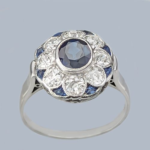 PLATINUM SAPPHIRE DIAMOND CLUSTER RING VINTAGE 1960S FLOWER ENGAGEMENT RING - ADDITIONAL PHOTO 4