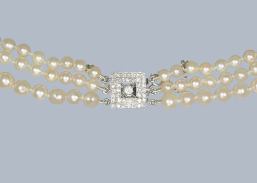 ART DECO TRIPLE STRAND PEARL NECKLACE 1930S CULTURED SALTWATER PEARLS WITH DIAMOND CLASP - ADDITIONAL PHOTO 9