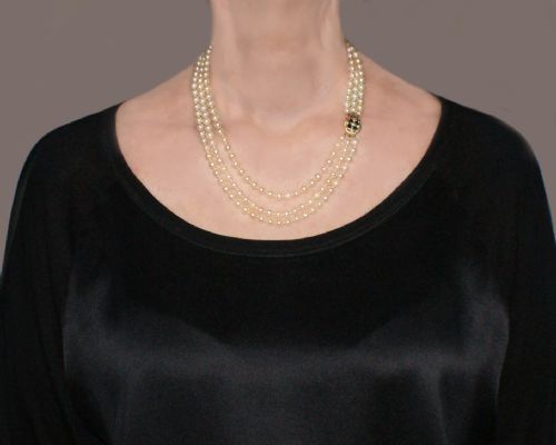 TRIPLE STRAND CULTURED PEARL NECKLACE 9CT GOLD SAPPHIRE FLORAL CLASP VINTAGE 1960S - ADDITIONAL PHOTO 11