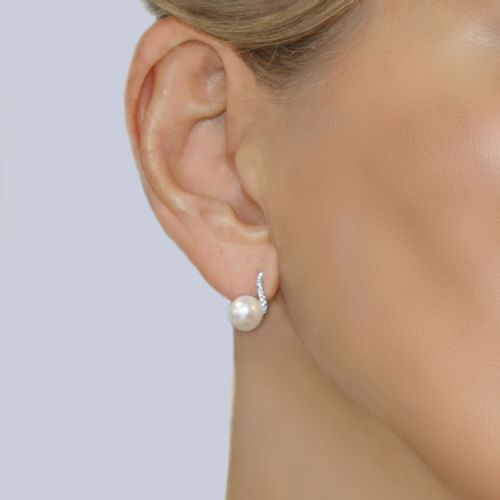 MIDCENTURY DIAMOND AND PEARL EARRINGS IN 18CT WHITE GOLD 1960S FRENCH STUD EARRINGS - ADDITIONAL PHOTO 1